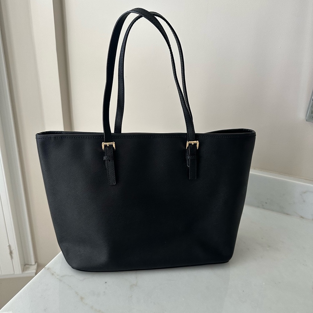 Michael Kors Black Large Jet Set Soffiano Leather Zip Top Tote - Picture 4 of 13